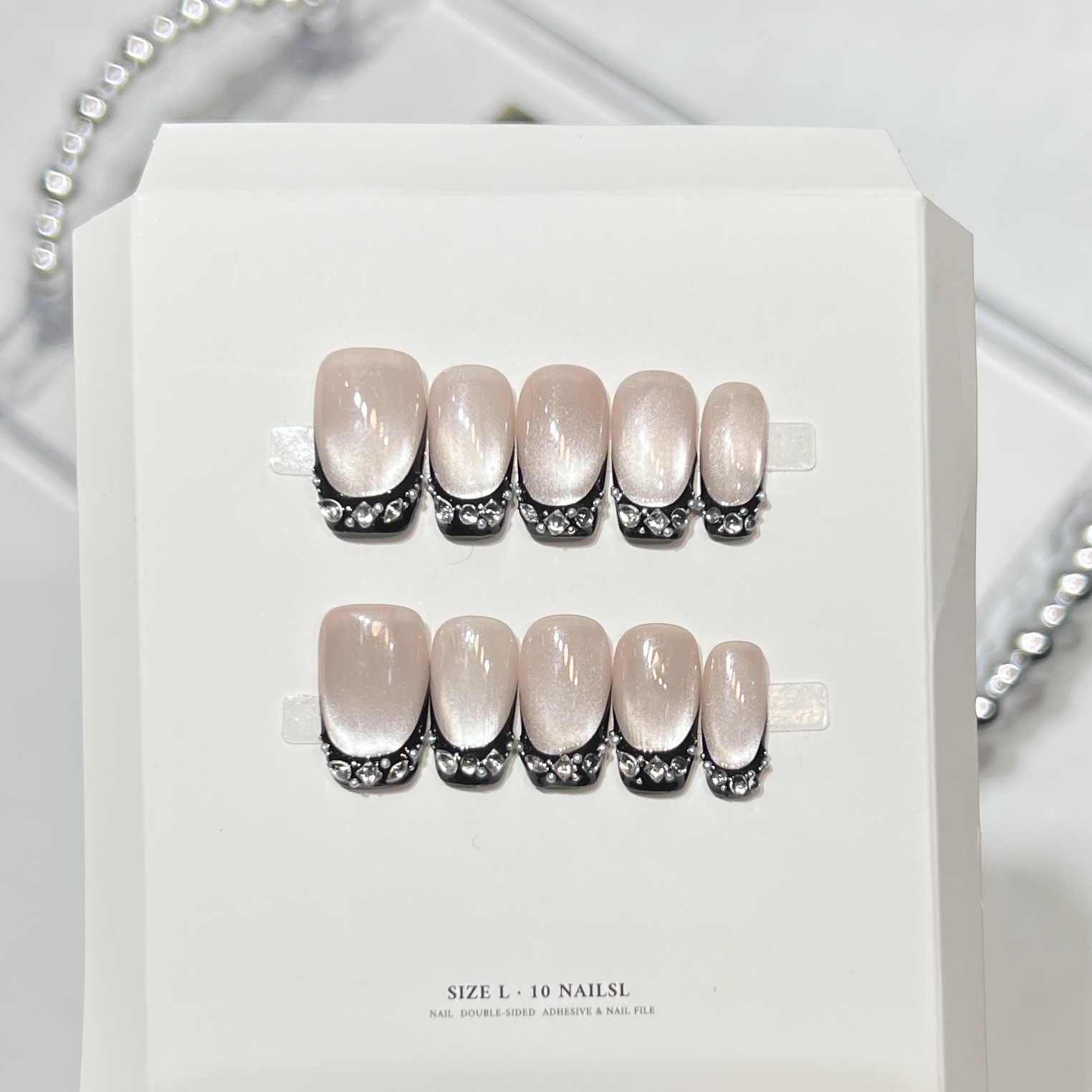 10 faux ongles noirs effet œil - Nail Art Full Cat Eye avis et prix